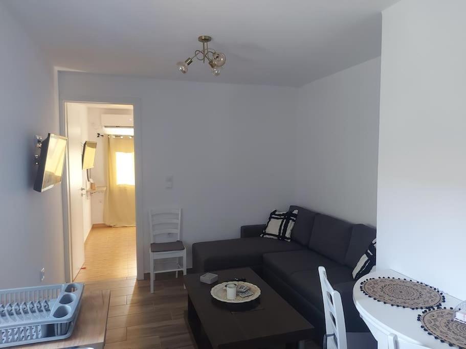 Houlia Home Διαμέρισμα Με Δωρεάν Χώρο Στάθμευσης Steniaí Buitenkant foto