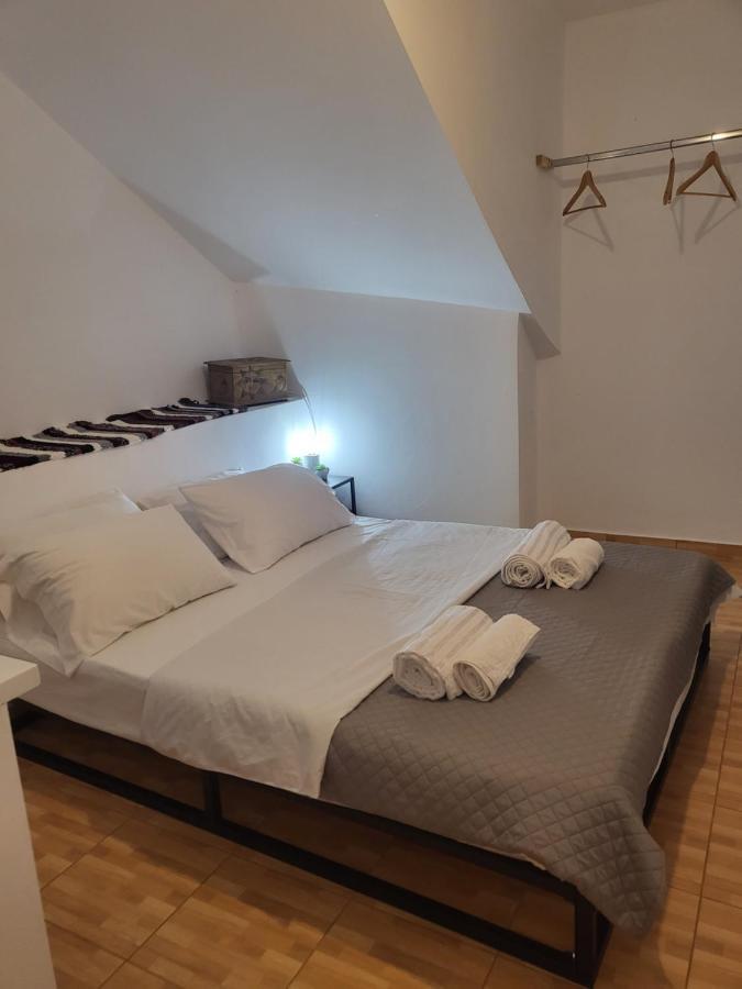Houlia Home Διαμέρισμα Με Δωρεάν Χώρο Στάθμευσης Steniaí Buitenkant foto